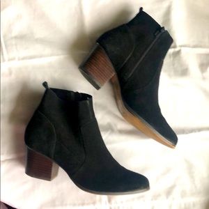 Crown vintage zip ankle boots
